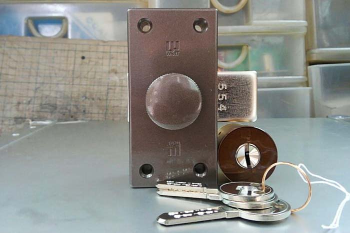 高防犯面付き補助錠WEST554 滋賀ロックサービス